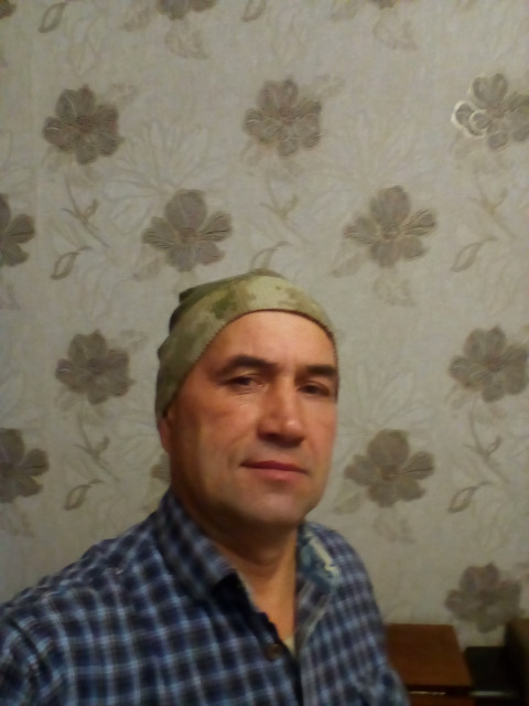 Сергей Чернов, Россия, Ижевск, 53 года, 1 ребенок. Хочу найти Нормальную женщину. В основном вы все хорошие. Спокойный человек, не курю, можно сказать не пью. Работящий, я сейчас живу в новом доме, построил са