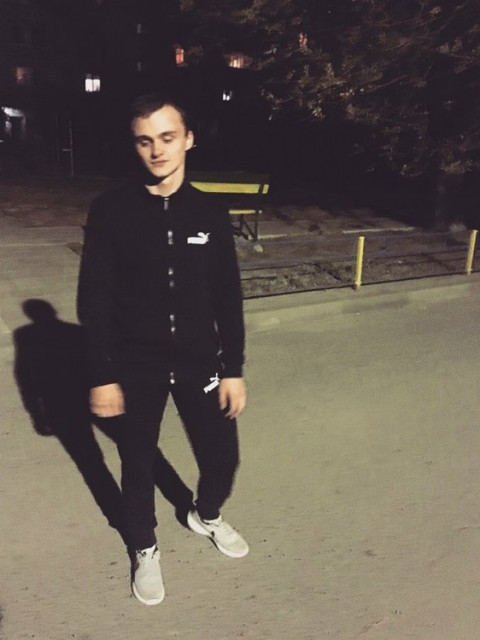 Денис Абрашкин, Россия, Волгоград, 22 года. Познакомится с женщиной