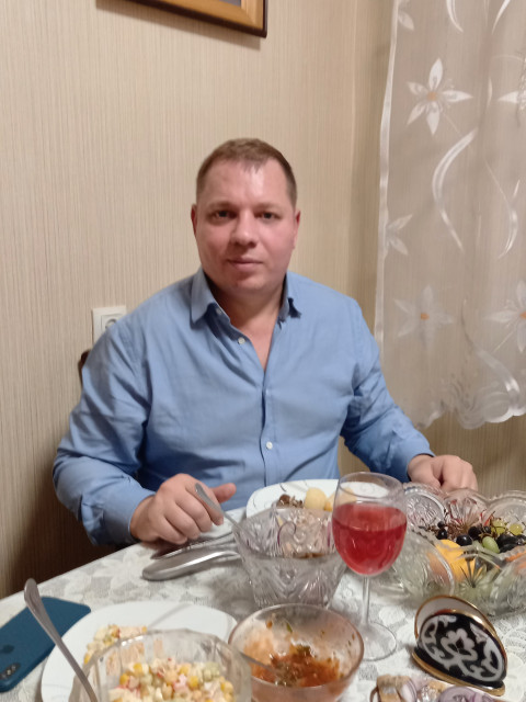 Николай, Россия, Москва, 43 года. Познакомлюсь с женщиной для любви и серьезных отношений, гостевого брака, воспитания детей, рожденияИщу любовь. Разведен, детей нет. 