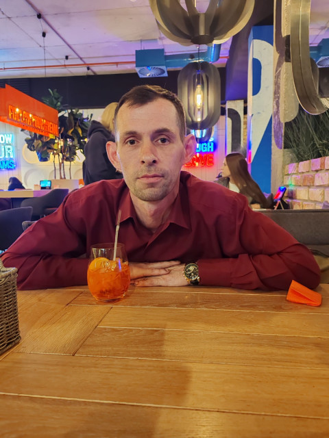 Антон, Санкт-Петербург, м. Беговая, 40 лет, 2 ребенка. Познакомлюсь с девушкой для любви и серьезных отношений, брака и создания семьи, верную, честную, не...  Анкета 556006. 