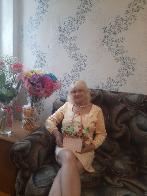 Паулина, Россия, Ряжск, 54 года. Познакомлюсь с мужчиной для брака и создания семьи. Спокойная, рассудительная, стройная, без вредных привычек. 