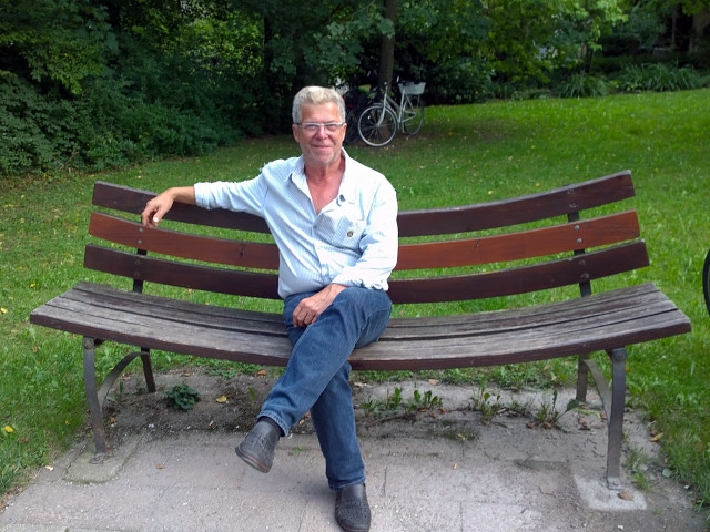 Juergen Smith, Германия, Регенсбург, 56 лет. Хочу найти романтическая, нежная, дружелюбная, открытая, любознательнаяопытный человек, мягкий и творческий. Увлечения: история, музыка, фотография, поездки выходного дня.