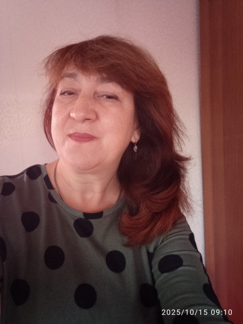 Ирина, Россия, Новосибирск, 58 лет. Я понимаю что найти мужчину в моём возрасте сложно. Но всё равно надеешься на лучшее. Хочется ещё побыть...  Анкета 566921. 