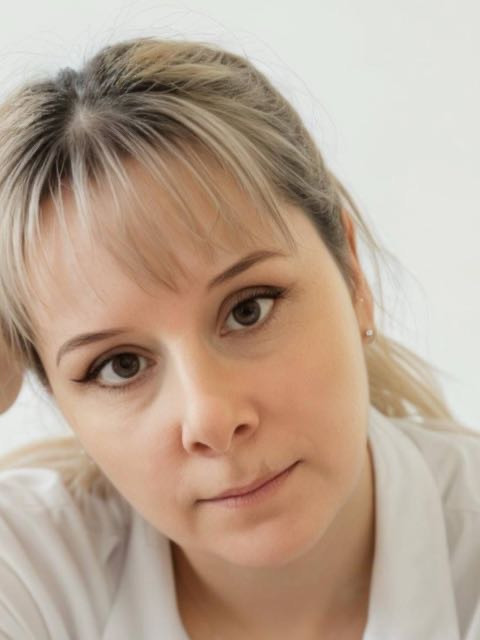 Ольга, Россия, Москва, 41 год, 2 ребенка. Познакомлюсь с мужчиной для любви и серьезных отношений. 
На самом деле, понимаю, что чем старше стО себе рассказывать сложно)) 
У каждого человека складывается своё мнение) 
Я такая какая есть, не