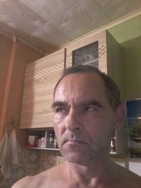 Владимир, Санкт-Петербург, Дунайская, 54 года, 1 ребенок, 2 фото. Познакомлюсь с женщиной для дружбы и общения.  Анкета 569749. 