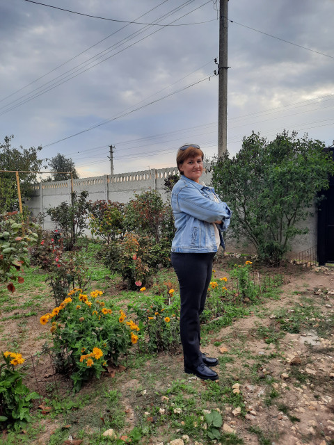 Наталья Счастливая, Россия, Джанкой, 50 лет, 2 ребенка. Хочу найти Надежного, порядочного, доброго с чувством юмораДобрая, спокойная. Без в/п. Люблю отдых на природе. Ищу порчдочного, надежного с ч/ю мужчину. Для се