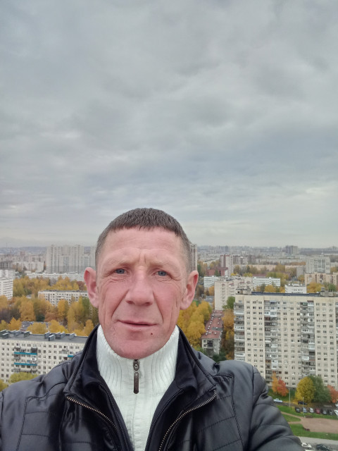 Олег, Россия, Санкт-Петербург, 43 года. Познакомлюсь с женщиной для любви и серьезных отношений. Ищу вторую половину, для создания семьи