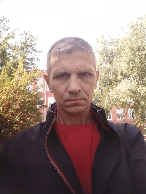Александр, Россия, Омск, 52 года. Познакомлюсь с женщиной для любви и серьезных отношений, дружбы и общения. Анкета 576998. 