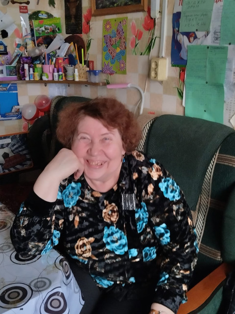 Елена, Россия, Ярославль, 64 года, 4 ребенка. Ищу: Простого нежного хозяйственного мужчину. чтобы мог помогчи по даче и дома. Желательно с машиной.. Если...  Анкета 577642. 