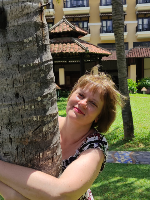 Алла, Москва, м. Текстильщики, 54 года, 1 ребенок. Познакомлюсь с мужчиной для любви и серьезных отношений, брака и создания семьи, воспитания детей, дЛюблю и умею общаться с разными людьми (я - преподаватель в университете), но хочу в первую очередь 