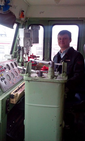 Денис Страшнов, Россия, Можайск, 39 лет. Ищу женщину для создания семьи и рождения детей. Работаю машинистом на железной дороге. 