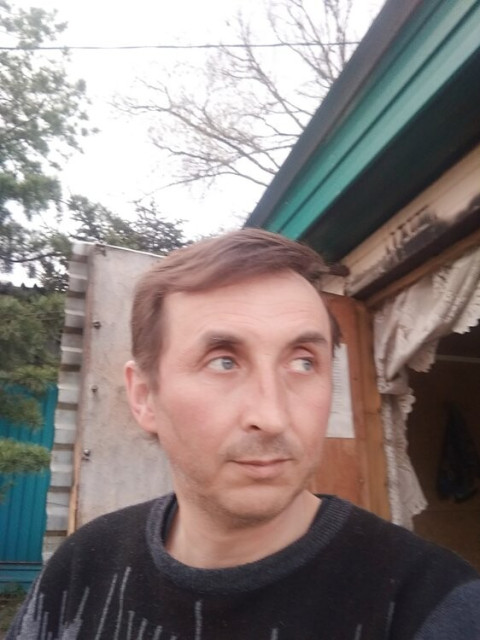 Владислав, Россия, Владивосток, 53 года. Хочу встретить женщину, имеющую Дар - любить и быть любимой ! 
 Покладистую, неравнодушную и надёжнО себе: мне 52-года, рост 176, нормального телосложения (не полный), глаза - голубые. 