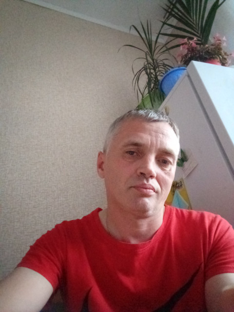 Дмитрий, Россия, Нижневартовск, 46 лет, 3 ребенка. Познакомлюсь с женщиной для любви и серьезных отношений, дружбы и общения.Свободен. Ищу ту единственную.