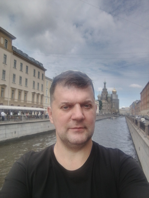 Владимир, Москва, м. Кузьминки, 48 лет, 2 ребенка, 2 фото. Ищу вторую половинку, само спокойствие, одному тяжело морально!!! Жду, надеюсь встречу своё!!! Только...  Анкета 580537. 