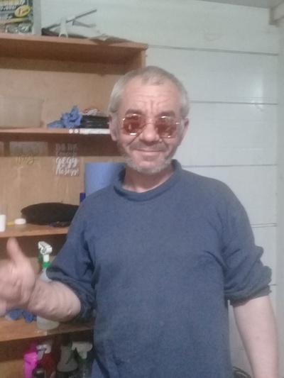 Костя Иванов, Россия, Санкт-Петербург, 52 года. Хочу найти весёлуюработаю курю бухаю отдыхаю не люблю тупоголовых