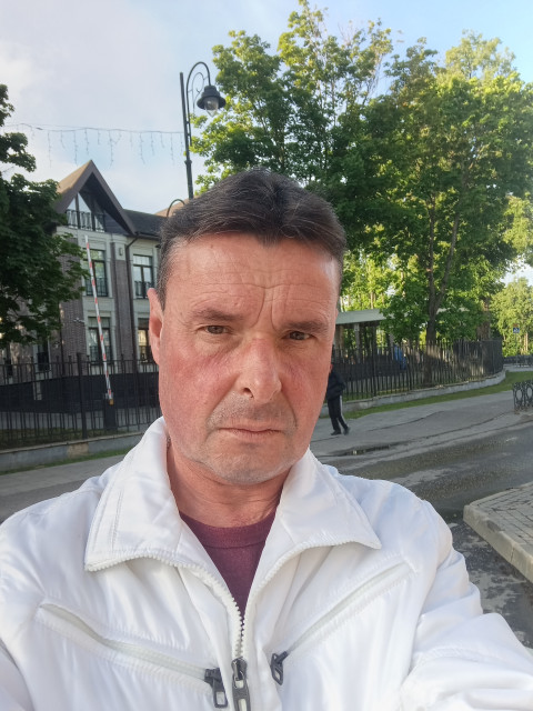 Александр, Россия, Москва, 52 года. Познакомлюсь, с симпатичной москвичкой или жительницей ближнего Подмосковья, для любви, дружбы, общения...  Анкета 583791. 