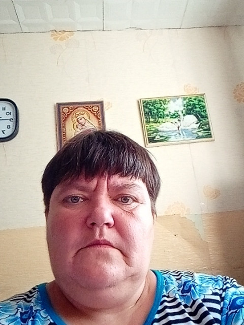 Людмила, Россия, Нефтекамск, 47 лет. Познакомлюсь с мужчиной для брака и создания семьи. Полная, живу одна, детей нет, хотелось встретить любящего мужчину для совместной жизни
