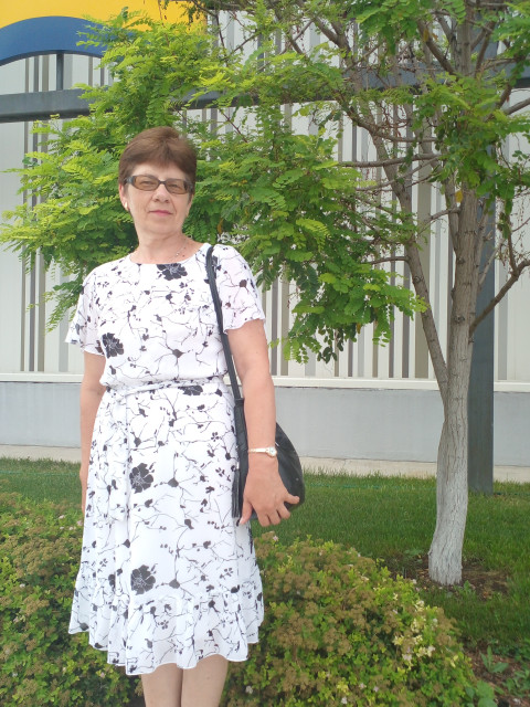 Людмила, Россия, Самара, 60 лет, 2 ребенка. Познакомлюсь с мужчиной для гостевого брака. Общительная. Добрая. Позитивная. Люблю путешествовать. 