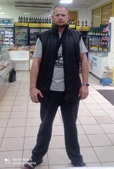 Руслан Журавлёв, Россия, Донецк, 41 год. Разум — это хозяин и король всех вещей.