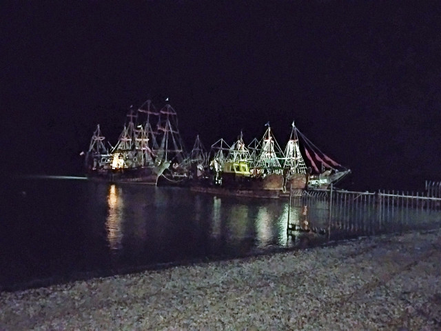 Спящие у причала.