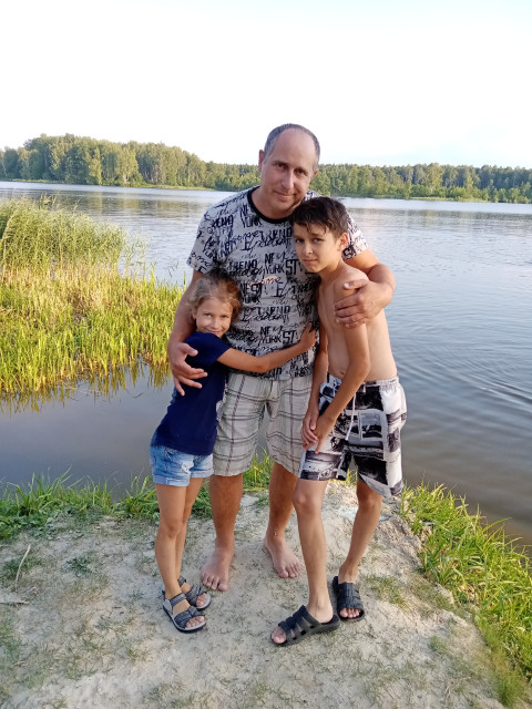 Алексей, Россия, Иваново, 45 лет, 2 ребенка. Познакомлюсь с женщиной для любви и серьезных отношений, брака и создания семьи, воспитания детей. Люблю искренность в отношениях, люблю детей. 