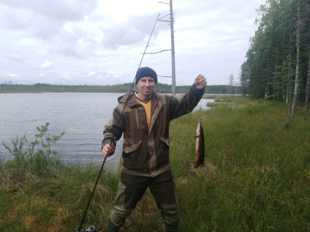 Местная карельская щука,попросила отпустить за желание,но видать обманула)))