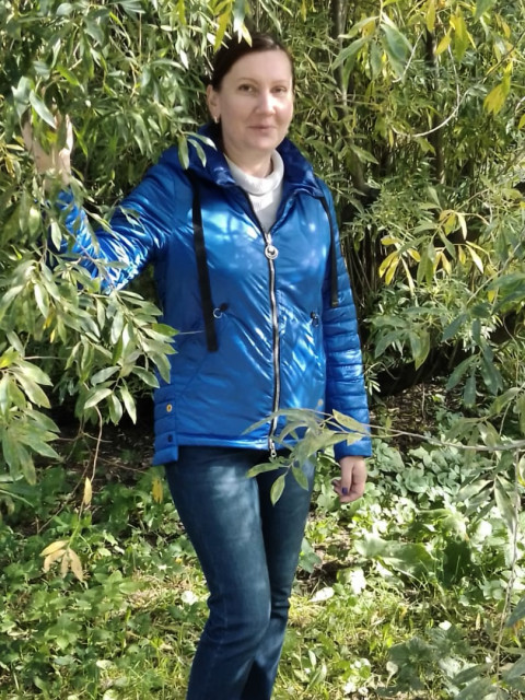 Светлана, Санкт-Петербург, м. Проспект Ветеранов, 43 года, 1 ребенок, 1 фото. Она ищет его: мужчину для брака и создания семьи.   Анкета 593970. 