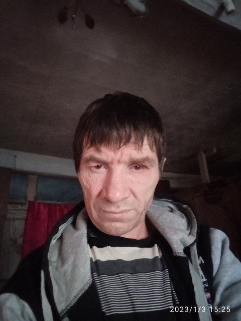 Леонид, Россия, Глазов, 46 лет. Хочу найти Какие естьНе пью не курю детей нет не сидел люблю природу рыбалку хозяйство