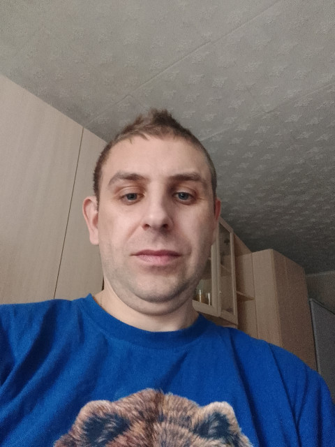 Алексей, Россия, Барнаул, 39 лет. Познакомлюсь с женщиной для брака и создания семьи. живу один работаю завод 🏭 химик непьющий не курю выходные дни выхожу на природу отдыхать