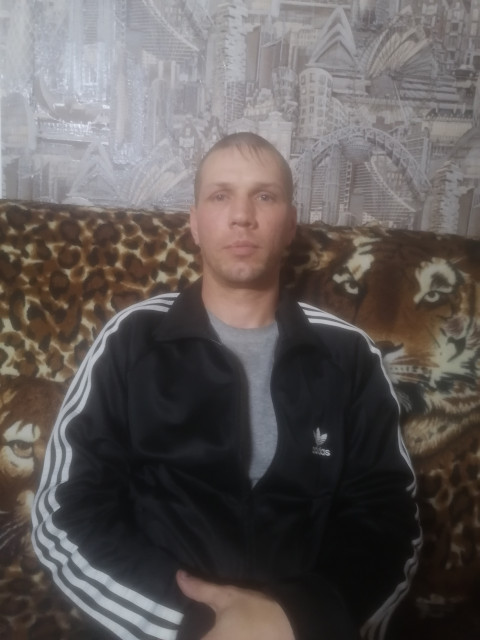 Виктор, Россия, Волгоград, 35 лет. Познакомлюсь с женщиной для любви и серьезных отношений. Пишите расскажу🤣 