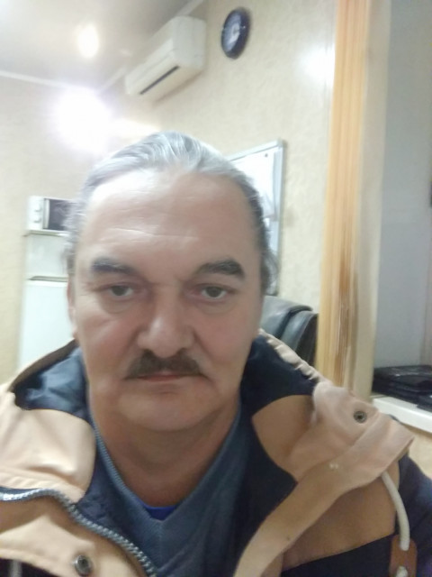 Игорь, Россия, Астрахань, 54 года. Он ищет её: Познакомлюсь с женщиной для любви и серьезных отношений. Умею хорошо говорить коптить рыбу , люблю рыбалку и общения. 