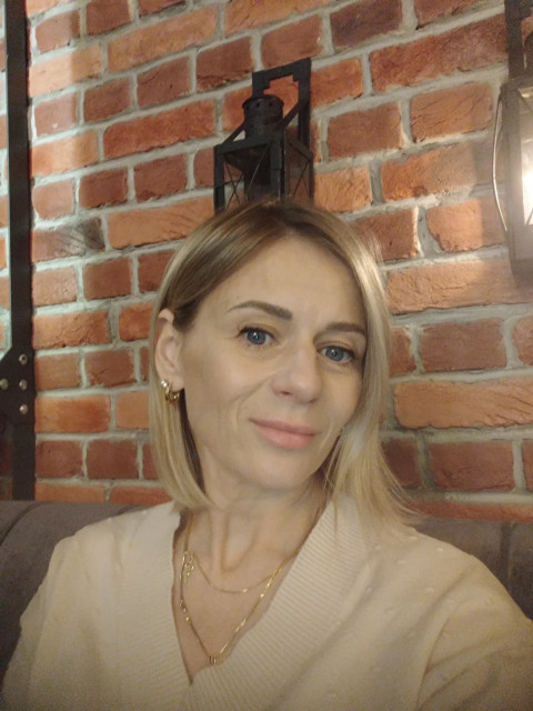 Дарья, Россия, Санкт-Петербург, 48 лет, 2 ребенка. Познакомлюсь с мужчиной для любви и серьезных отношений, брака и создания семьи, воспитания детей.Меня зовут Дарья, мне 47 лет. В разводе. У меня мальчики-близнецы, им по 9 лет, живут со мной. 
Жив