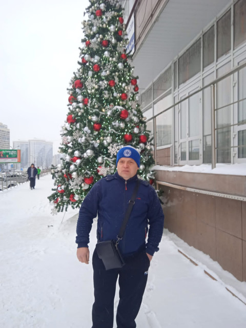Федор, Россия, Новосибирск, 42 года, 1 ребенок. Познакомлюсь с женщиной для дружбы и общения. Очень хочу надёжную преданную любящую и любимую