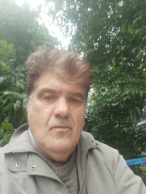 Виталий, Минск, м. Купаловская, 52 года, 1 ребенок. Он ищет её: женщину для брака и создания семьи, воспитания детей.   Анкета 602670. 