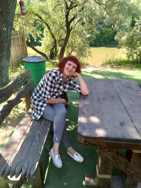 Курю, пью, ругаюсь матом, да и других талантов много…