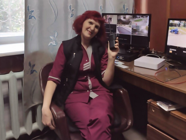 И если мне однажды скажут: "Вы слишком одиноки", отвечу лишь одно:

" Вы слишком много с кем...!!!