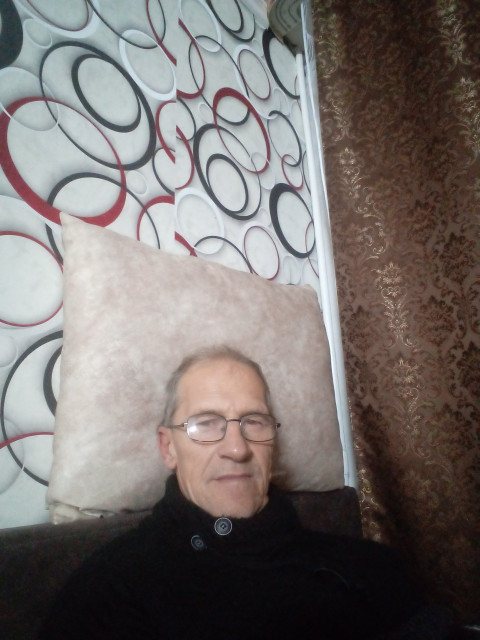 Олег, Россия, Омск, 57 лет, 1 ребенок. Познакомлюсь с женщиной для дружбы и общения. Меня завут олег вдовец 
Работаю на севере . дети взрослые живут отдельно. 