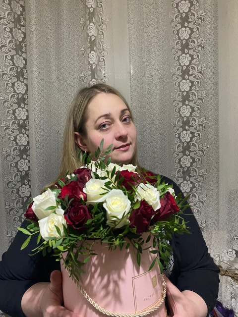 Ирина, Россия, Брянск, 41 год, 2 ребенка. Она ищет его: Познакомлюсь с мужчиной для дружбы и общения. А дальше посмотрим)Обычная