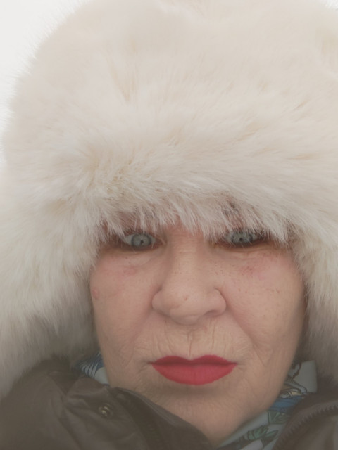 Ирина, Россия, Черногорск, 61 год. Познакомлюсь с мужчиной для любви и серьезных отношений, брака и создания семьи, дружбы и общения.Пенсионерка, работаю, вожу машину, занимаюсь огородом.