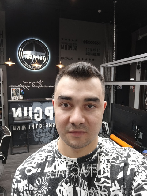 Аман, Россия, Москва, 27 лет. Сам спокойный, заботливый и Добрый. 
Не курю и не пью. Без вредных привычек.