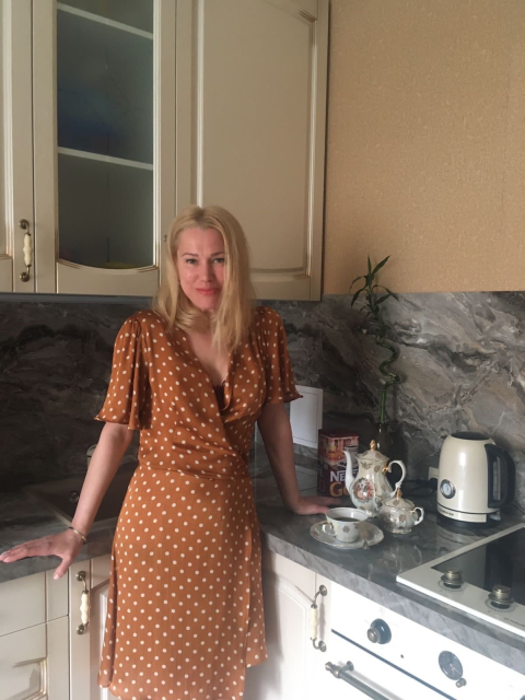 Светлана, Россия, Санкт-Петербург, 46 лет, 1 ребенок. Ищу: С чувством юмора, от 52-56 для серьезных отношений.  Анкета 617362. 