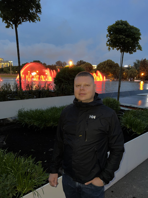 Андрей, Россия, Москва, 40 лет. Он ищет её: женщину для любви и серьезных отношений, брака и создания семьи, дружбы и общения.  Анкета 618070. 