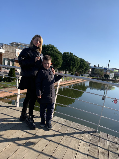 Анна, Краснодар, 38 лет, 1 ребенок, 2 фото. Она ищет его: мужчину для любви и серьезных отношений, брака и создания семьи. 
Самого лучшего мужчину 🤷   Анкета 618160. 