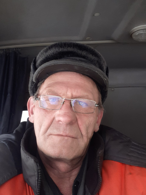 Олег, Россия, Новокузнецк, 61 год. Прастой как все вобщем нармальный мужчина