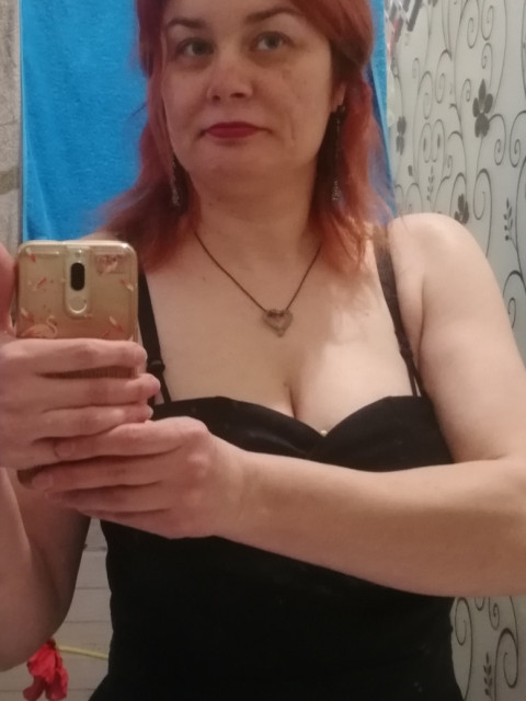 Диана, Россия, Новороссийск, 44 года, 2 ребенка. Ищу мужчину из Новороссийска щедрого и остроумного. Без вредных привычек, разведена, с двумя детьми, люблю животных и детей, весёлая, терпеливая, добрая