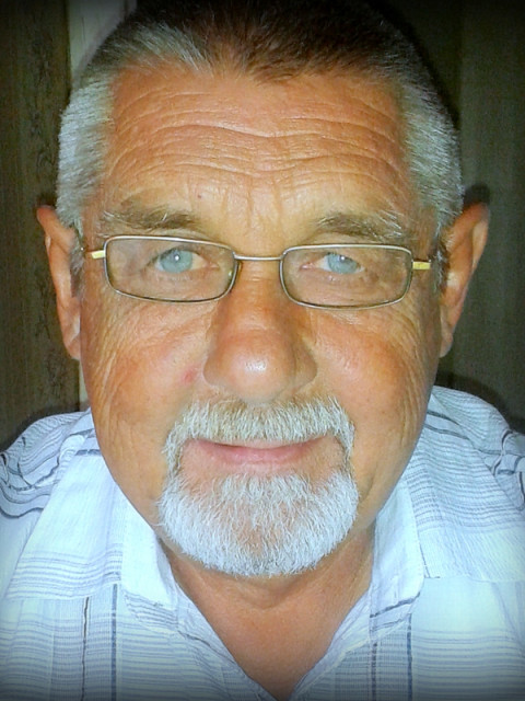 Сергей, Россия, Оренбург, 68 лет. Познакомлюсь с женщиной для дружбы и общения., В/пенсионер, люблю рыбалку, собирать грибы больше ходить для здоровья