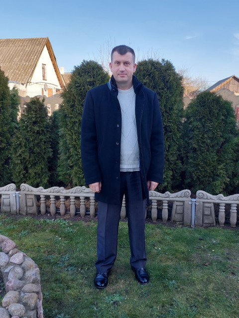 Юрий, Беларусь, Речица, 42 года. Он ищет её: женщину для дружбы и общения, создания семьи.  Анкета 622380. 
