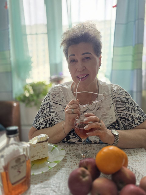 Галина, Россия, Москва, 66 лет. Ищу мужчину от 58 до 67 лет. Доброго, не жадного, работящего, равнодушного к алкоголю, заботливого,...  Анкета 626567. 