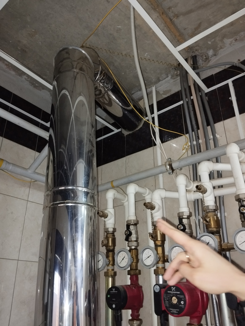 Как расклячить счетчик газа и ээ на два дома.