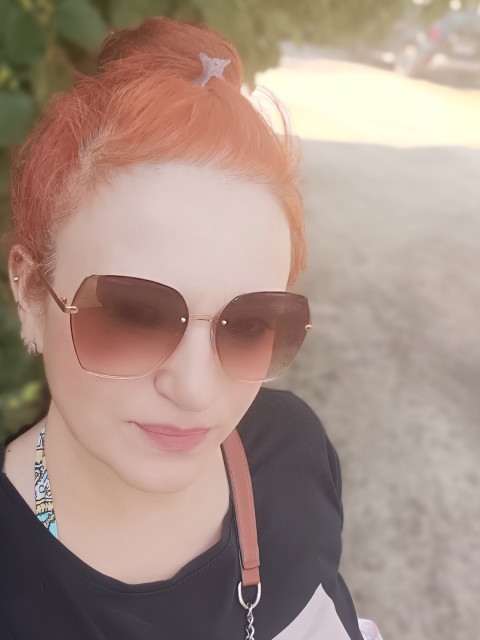 Юля, Россия, Рязань, 40 лет, 1 ребенок. Познакомлюсь с мужчиной для любви и серьезных отношений, брака и создания семьи, дружбы и общения. Кариглазая брюнетка, с чувством юмора, люблю готовить. 